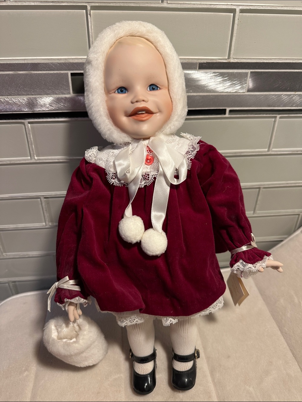 Porcelain collector doll Jennifer by Ashton Drake picture perfect babies Bello